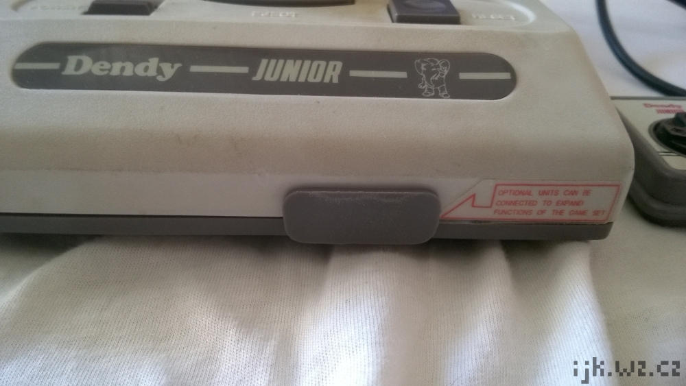 Dendy Junior II front connector label