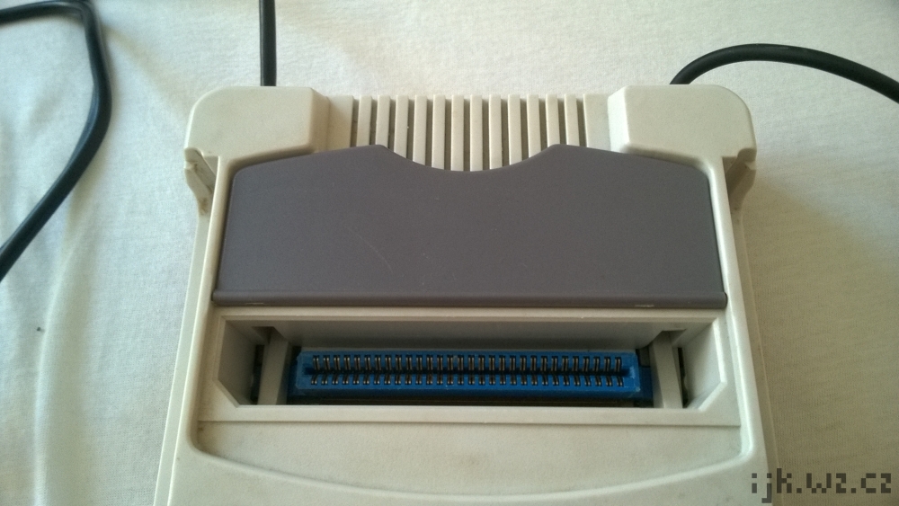 Dendy Junior II cartridge slot